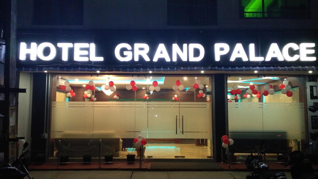 Hotel Grand Palace Jorhāt Exterior photo